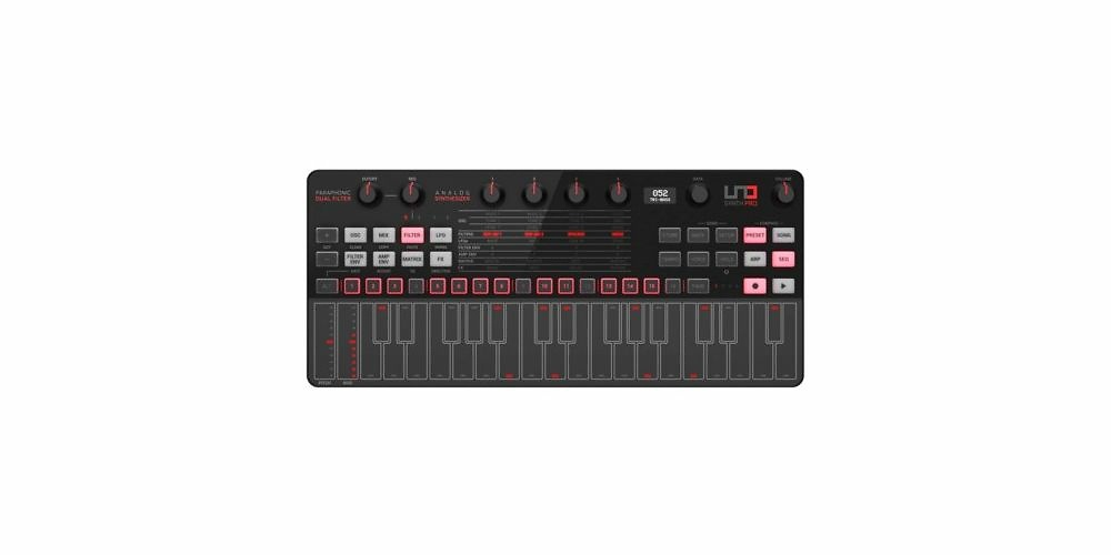 IK Multimedia UNO SYNTH PRO Desktop Black Edition 