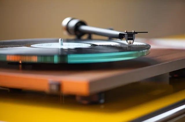 Pro-Ject T2 