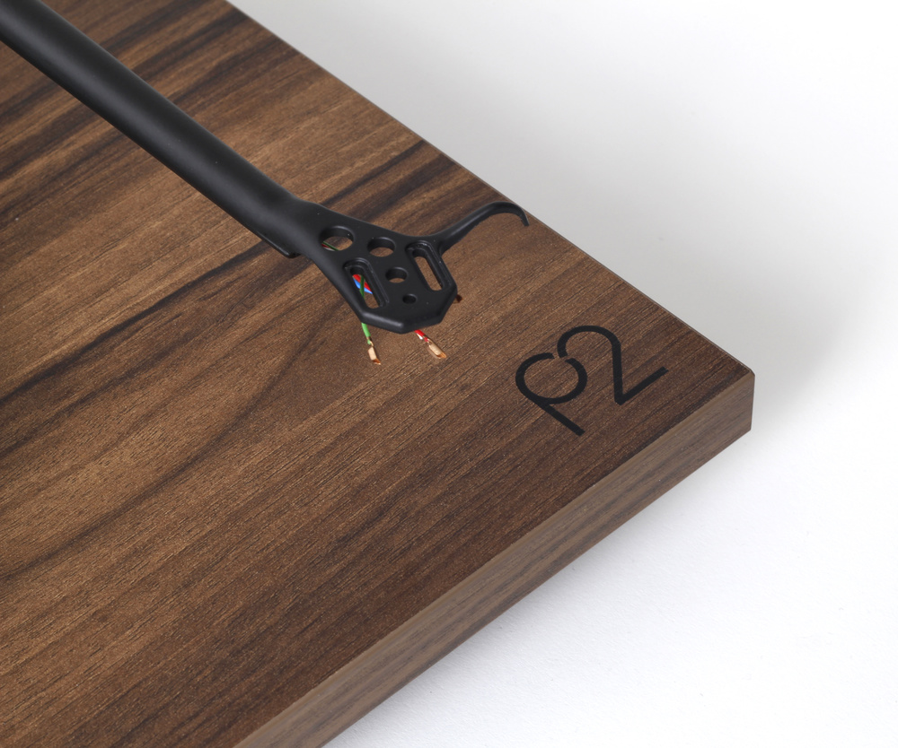 REGA PLANAR 2 Walnut 