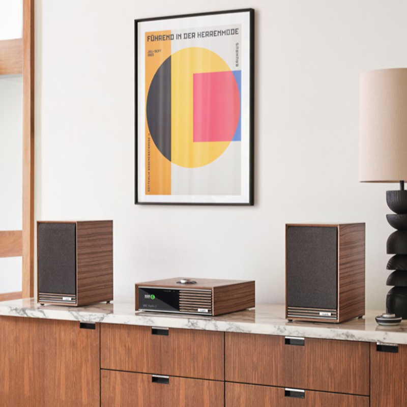 Ruark Audio R610 + Sabre-R Ruark Audio R610 + Sabre-R